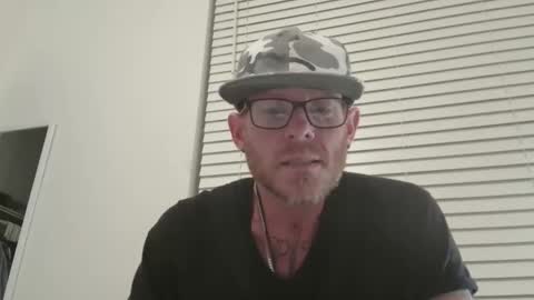 Snapshot of bigguy4funtime chatting on 11/01/25, 04:25 bigguy4funtime online show from 11/01/25, 04:25