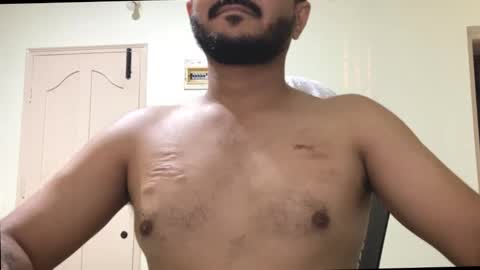 bighandsomesatisfy online show from 10/27/25, 01:48