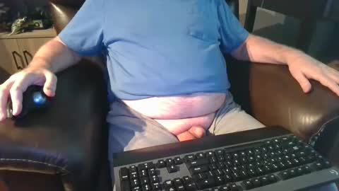 Snapshot of bighardmark chatting on 02/18/25, 08:47 bighardmark online show from 02/18/25, 08:47