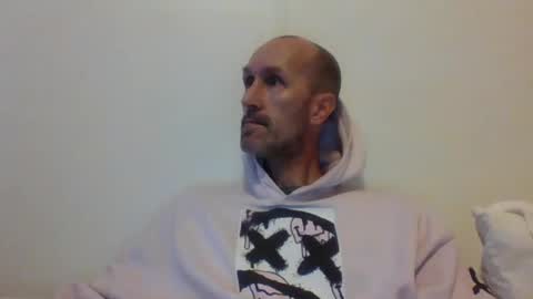 Snapshot of bighugemouthful chatting on 12/31/24, 02:51 Chaz online show from 12/31/24, 02:51