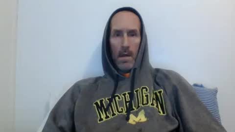 Snapshot of bighugemouthful chatting on 02/13/25, 05:01 Chaz online show from 02/13/25, 05:01