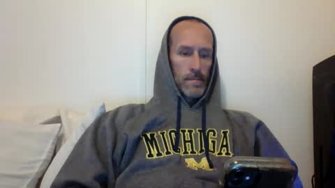 Snapshot of bighugemouthful chatting on 09/14/25, 03:49 Chaz online show from 09/14/25, 03:49