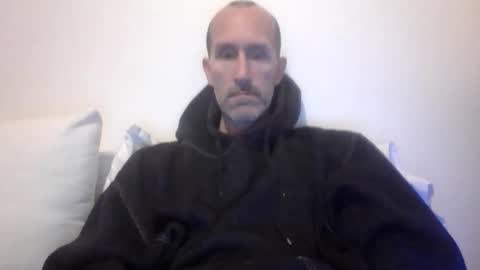 Snapshot of bighugemouthful chatting on 10/28/25, 02:26 Chaz online show from 10/28/25, 02:26