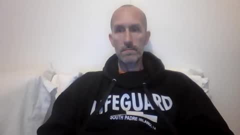 Snapshot of bighugemouthful chatting on 11/15/25, 04:10 Chaz online show from 11/15/25, 04:10