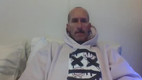 Snapshot of bighugemouthful chatting on 11/19/25, 12:10 Chaz online show from 11/19/25, 12:10