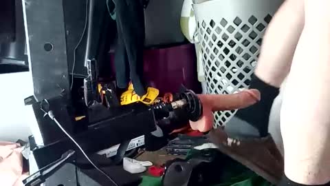 bigmanaround9 online show from 10/30/25, 09:33