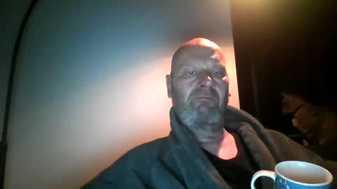 Snapshot of bigmike3339 chatting on 12/31/24, 05:44 bigmike3339 online show from 12/31/24, 05:44