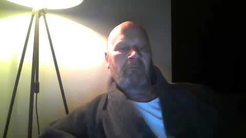 Snapshot of bigmike3339 chatting on 03/10/25, 05:43 bigmike3339 online show from 03/10/25, 05:43