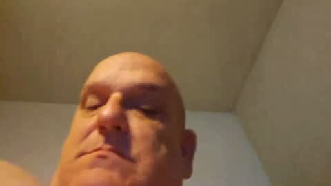 Snapshot of bigmikefl96 chatting on 06/16/26, 10:40 bigmikefl96 online show from 06/16/26, 10:40