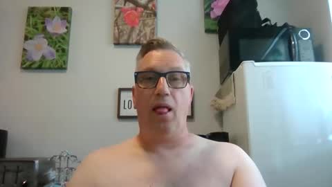 bignhard_69_ online show from 05/29/26, 05:00