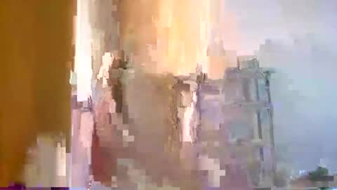 Snapshot of bignlouis chatting on 12/11/24, 09:09 Nicolas online show from 12/11/24, 09:09