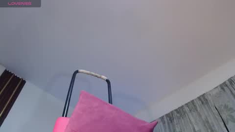 Luna online show from 10/03/25, 03:36
