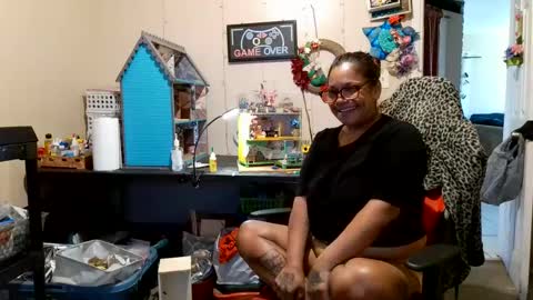 the Mini mami online show from 09/29/25, 02:11