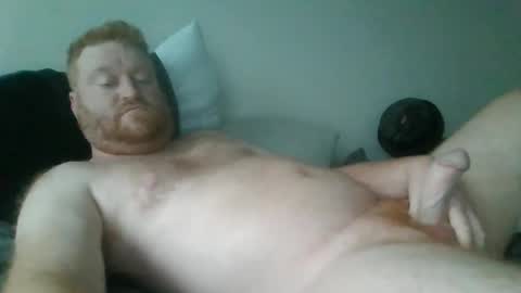 Snapshot of bigred92899 chatting on 10/26/25, 01:50 bigred92899 online show from 10/26/25, 01:50