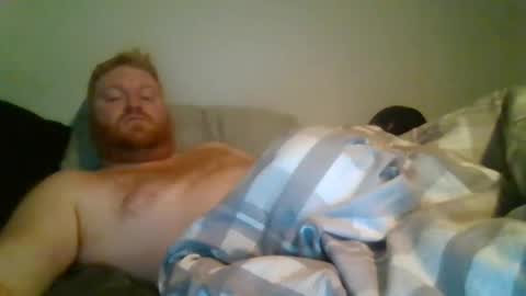 Snapshot of bigred92899 chatting on 11/03/25, 03:52 bigred92899 online show from 11/03/25, 03:52