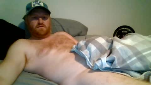 Snapshot of bigred92899 chatting on 06/18/26, 05:30 bigred92899 online show from 06/18/26, 05:30