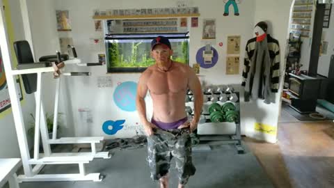 Snapshot of bigredmachine25 chatting on 06/18/26, 04:22 Jarvis online show from 06/18/26, 04:22