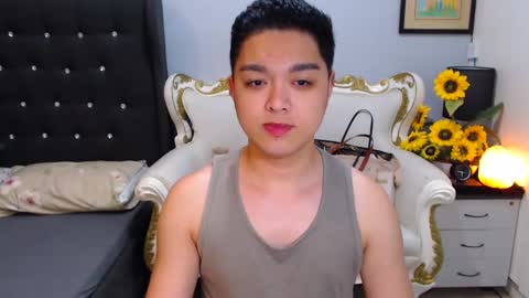 Snapshot of bigshowforyouxx chatting on 02/18/25, 01:11 Jay online show from 02/18/25, 01:11