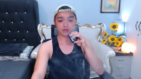 Snapshot of bigshowforyouxx chatting on 02/24/25, 01:42 Jay online show from 02/24/25, 01:42