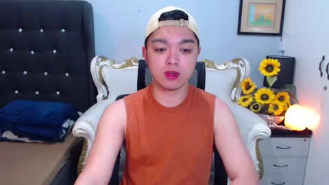 Snapshot of bigshowforyouxx chatting on 02/27/25, 07:01 Jay online show from 02/27/25, 07:01