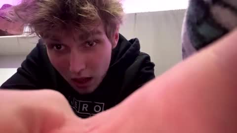 bigskinnyboyshh online show from 12/18/24, 02:21