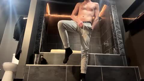 bigskinnyboyshh online show from 02/08/25, 01:32