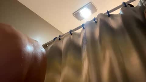 bigskinnyboyshh online show from 11/22/25, 12:20