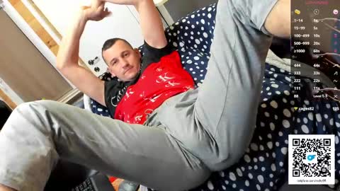 Snapshot of bigsshark chatting on 02/28/25, 10:41 bigsshark online show from 02/28/25, 10:41