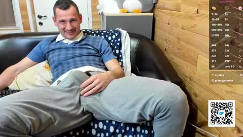 Snapshot of bigsshark chatting on 03/10/25, 06:12 bigsshark online show from 03/10/25, 06:12