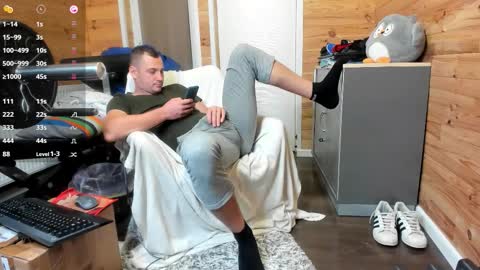 Snapshot of bigsshark chatting on 10/16/25, 07:26 bigsshark online show from 10/16/25, 07:26