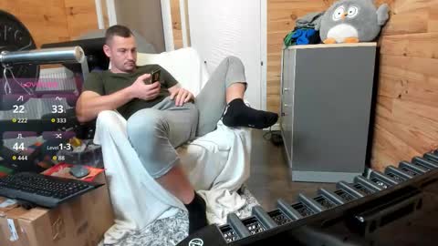 Snapshot of bigsshark chatting on 11/13/25, 09:03 bigsshark online show from 11/13/25, 09:03