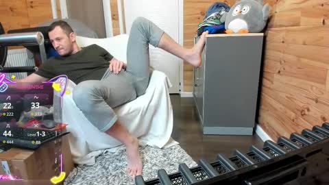 Snapshot of bigsshark chatting on 11/28/25, 09:06 bigsshark online show from 11/28/25, 09:06