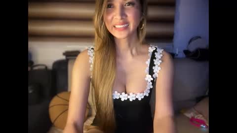 Yna     online show from 02/11/26, 03:39