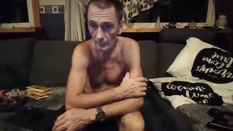 Snapshot of bigswe1 chatting on 01/08/25, 01:32 bigswe1 online show from 01/08/25, 01:32