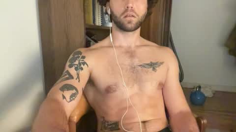 Snapshot of bigtattzboy666 chatting on 05/16/26, 11:14 BigTattBoy online show from 05/16/26, 11:14