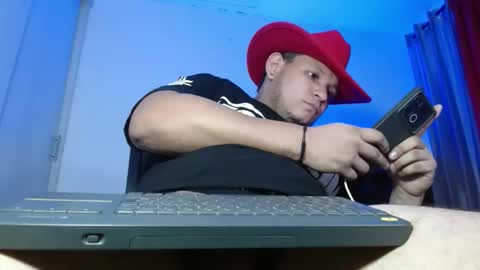 Snapshot of bigthick_blackcock chatting on 05/13/26, 01:14 MANUEL online show from 05/13/26, 01:14