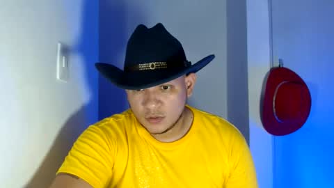 Snapshot of bigthick_blackcock chatting on 06/15/26, 12:46 MANUEL online show from 06/15/26, 12:46