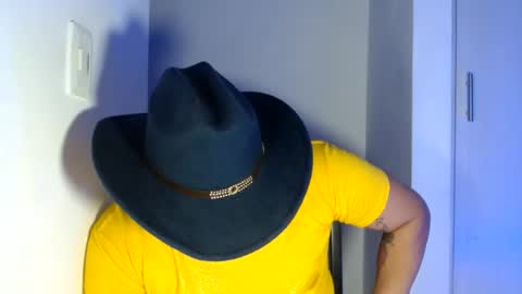 Snapshot of bigthick_blackcock chatting on 06/15/26, 10:56 MANUEL online show from 06/15/26, 10:56