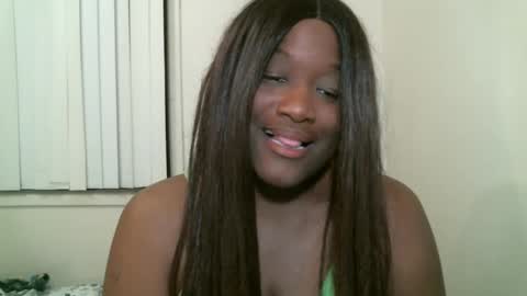 Snapshot of bigtitscassie chatting on 01/18/25, 04:48 Bigtitscassie online show from 01/18/25, 04:48