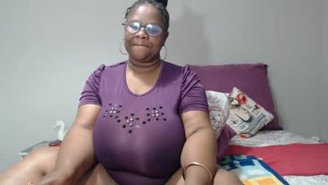 Snapshot of bigtitshornygirlxxx chatting on 07/26/26, 08:49 Lona online show from 07/26/26, 08:49