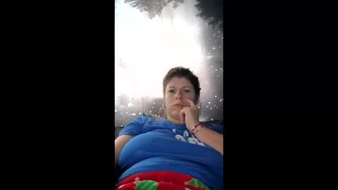 Snapshot of bigtitslala chatting on 12/22/25, 11:07 bigtitslala online show from 12/22/25, 11:07