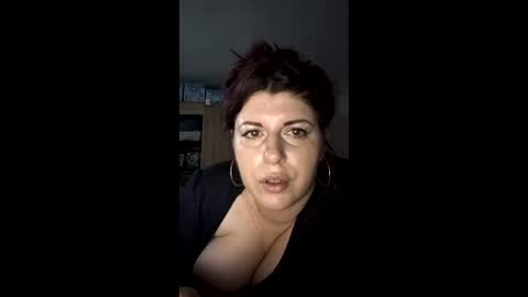 Snapshot of bigtitslala chatting on 02/19/26, 09:44 bigtitslala online show from 02/19/26, 09:44