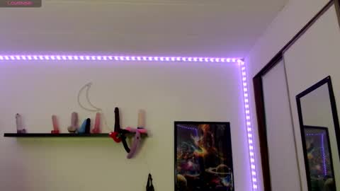 Nichole lights online show from 11/17/25, 08:36
