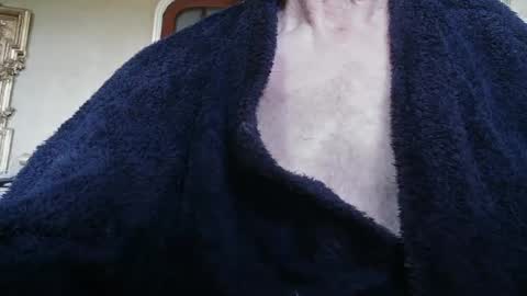 Snapshot of bigukphallus chatting on 06/21/26, 04:42 bigukphallus online show from 06/21/26, 04:42
