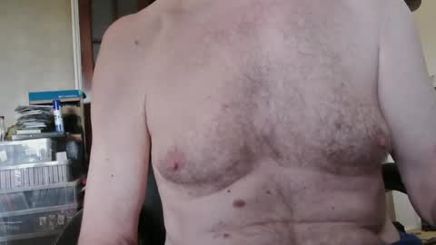 Snapshot of bigukphallus chatting on 07/01/26, 12:40 bigukphallus online show from 07/01/26, 12:40
