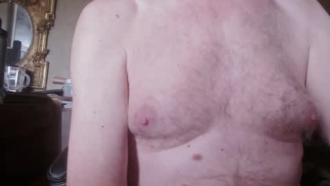 Snapshot of bigukphallus chatting on 08/02/26, 01:42 bigukphallus online show from 08/02/26, 01:42