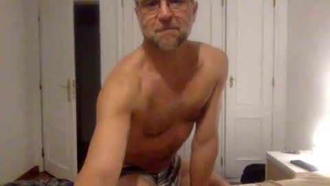 Snapshot of bigvega79 chatting on 04/11/26, 11:20 bigvega79 online show from 04/11/26, 11:20