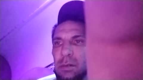 Snapshot of bigwalkdog420 chatting on 12/25/24, 03:08 bigwalkdog420 online show from 12/25/24, 03:08