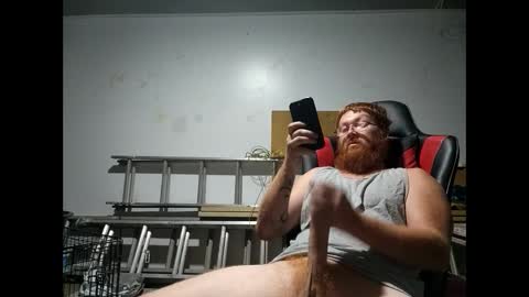 Snapshot of bigwc00 chatting on 09/28/25, 04:01 bigwc00 online show from 09/28/25, 04:01