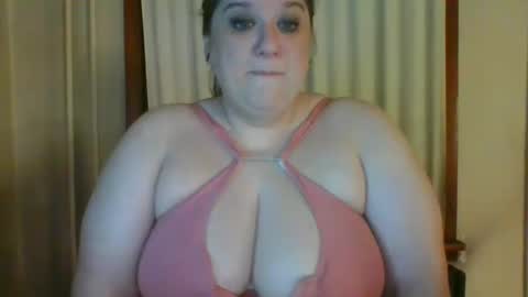 Snapshot of bigwheeliestyle chatting on 10/12/25, 10:53 Lady of the WHEEL online show from 10/12/25, 10:53